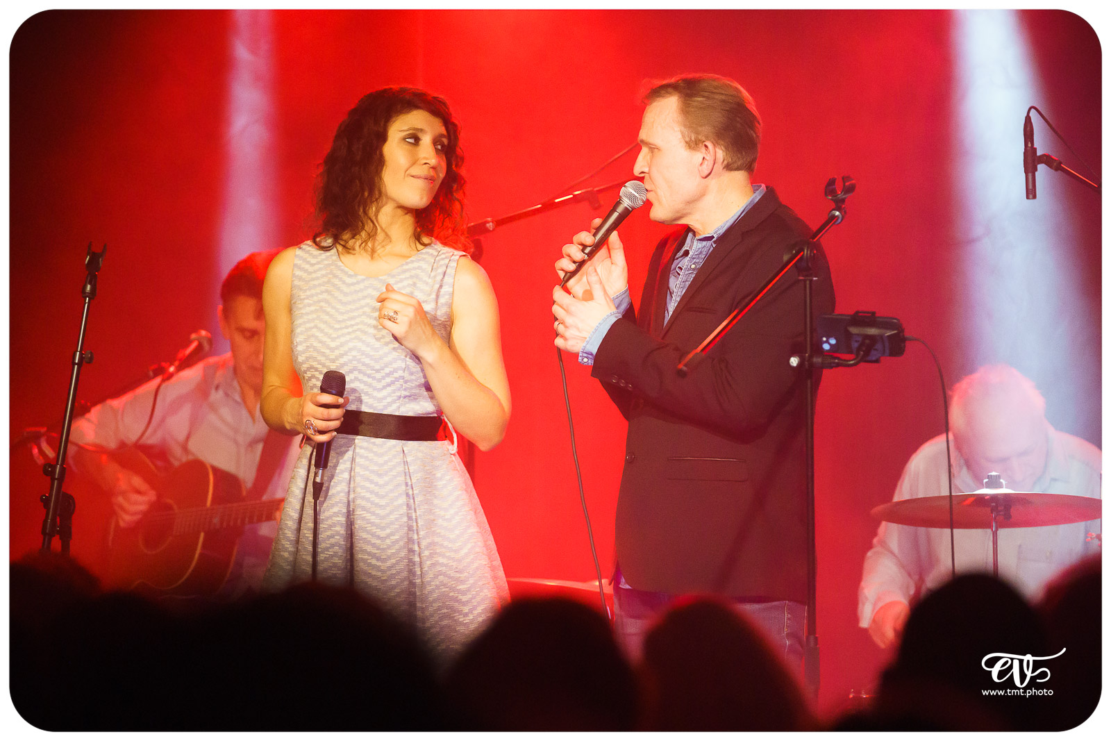 SERGE, ELEGANCE ACOUSTIQUE